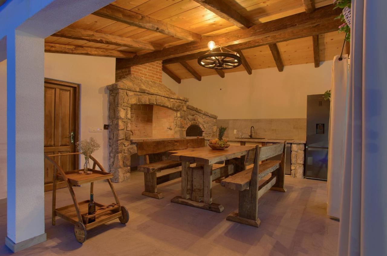 Stone Mill House Villa Vrh  Buitenkant foto