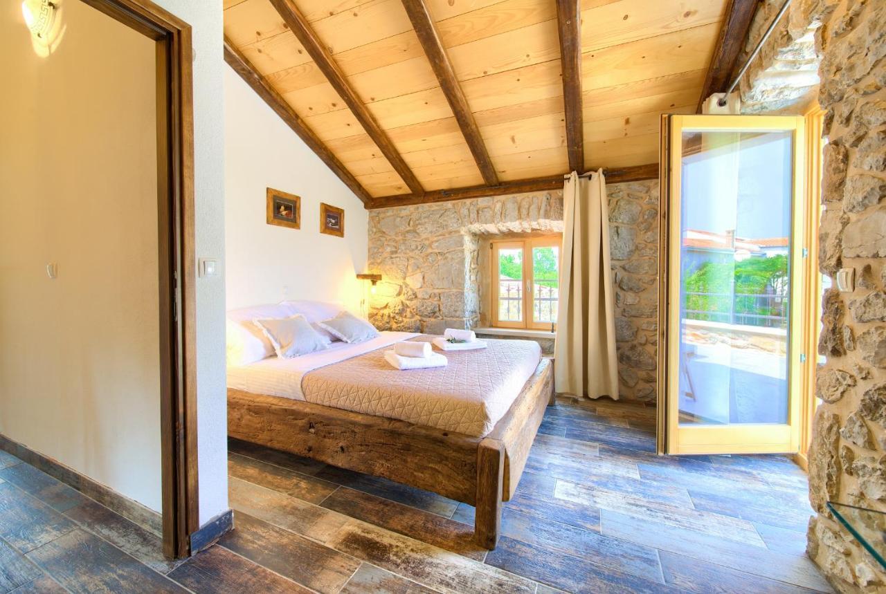 Stone Mill House Villa Vrh  Buitenkant foto
